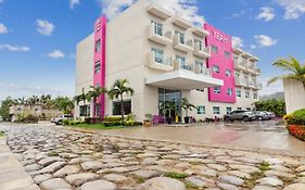 Hotel Yeah Rincón de Guayabitos